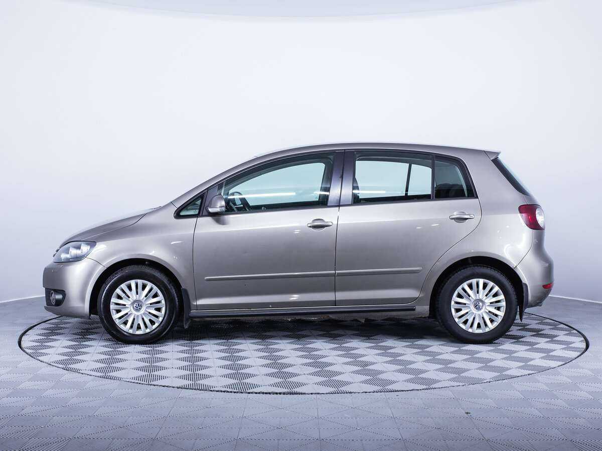 Volkswagen Golf Plus с пробегом — 2012 год. Фото: #7