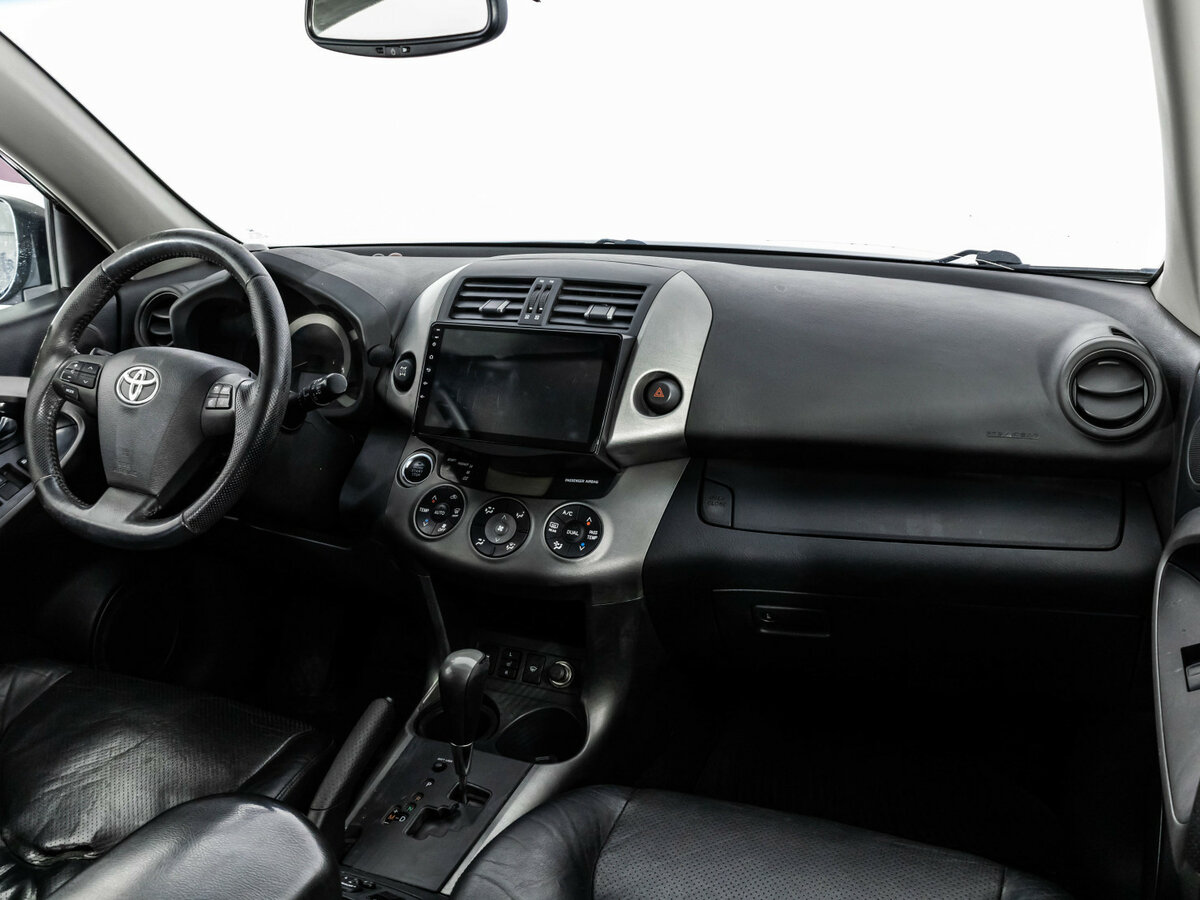 Toyota RAV4 с пробегом — 2011 год. Фото: #6