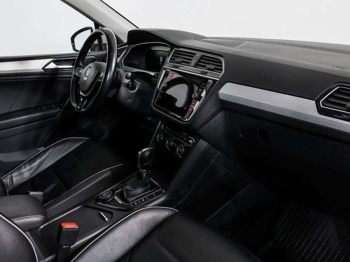 Volkswagen Tiguan с пробегом — 2017 год. Фото: #12