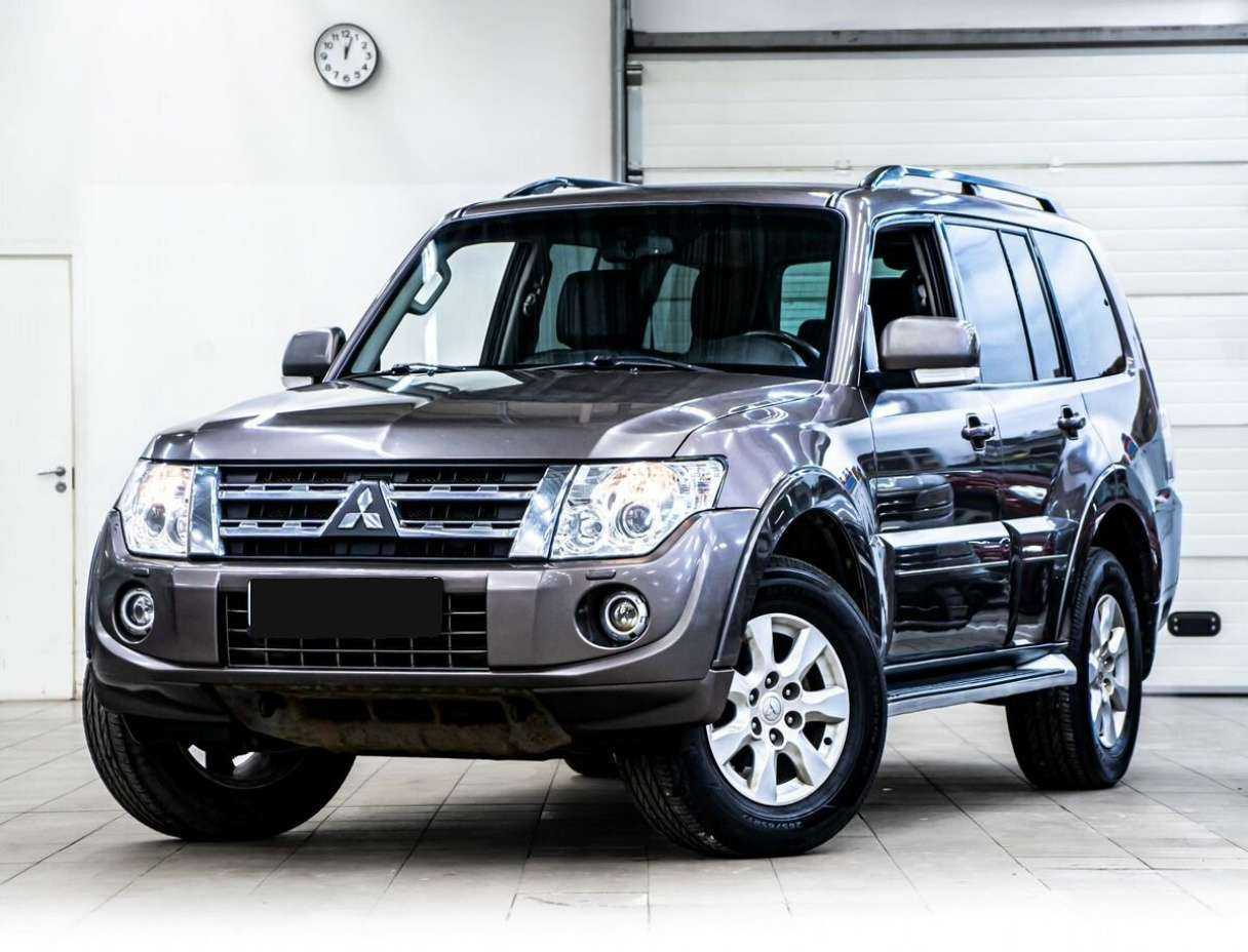 Mitsubishi Pajero с пробегом — 2012 год. Фото: #0