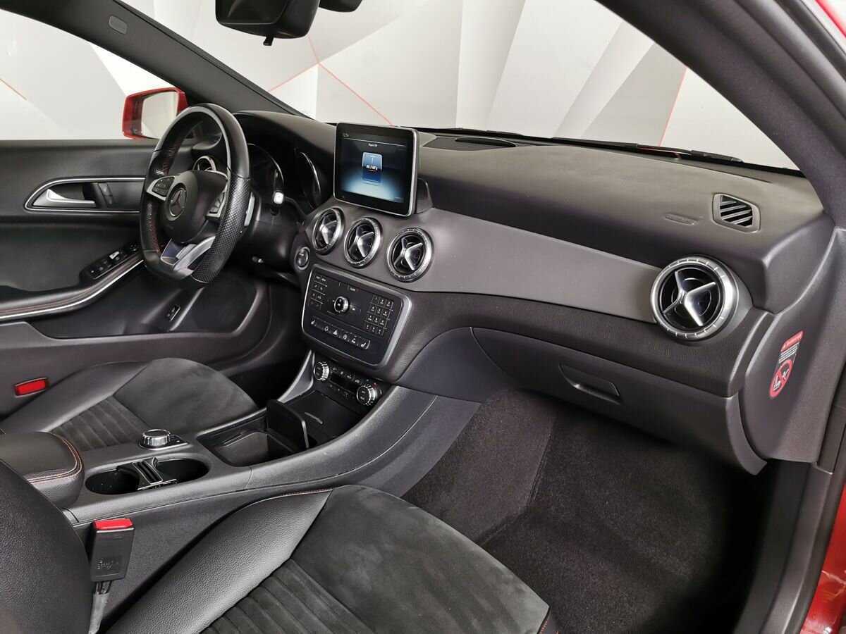 Mercedes-Benz CLA с пробегом — 2014 год. Фото: #8