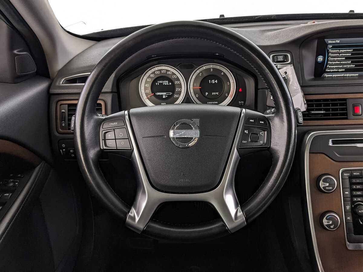 Volvo XC70 с пробегом — 2011 год. Фото: #17