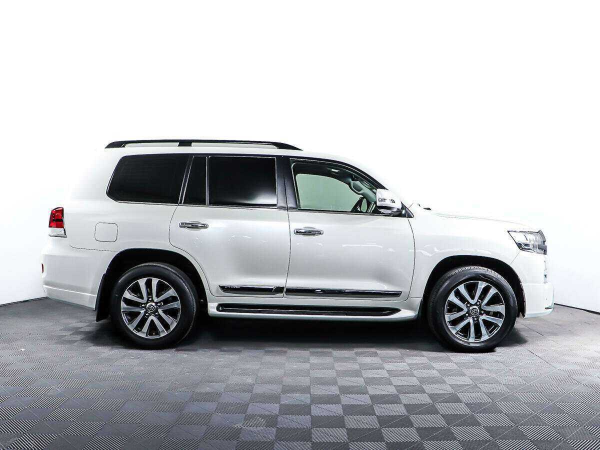 Toyota Land Cruiser с пробегом — 2016 год. Фото: #4