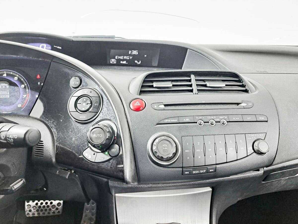 Honda Civic с пробегом — 2007 год. Фото: #12