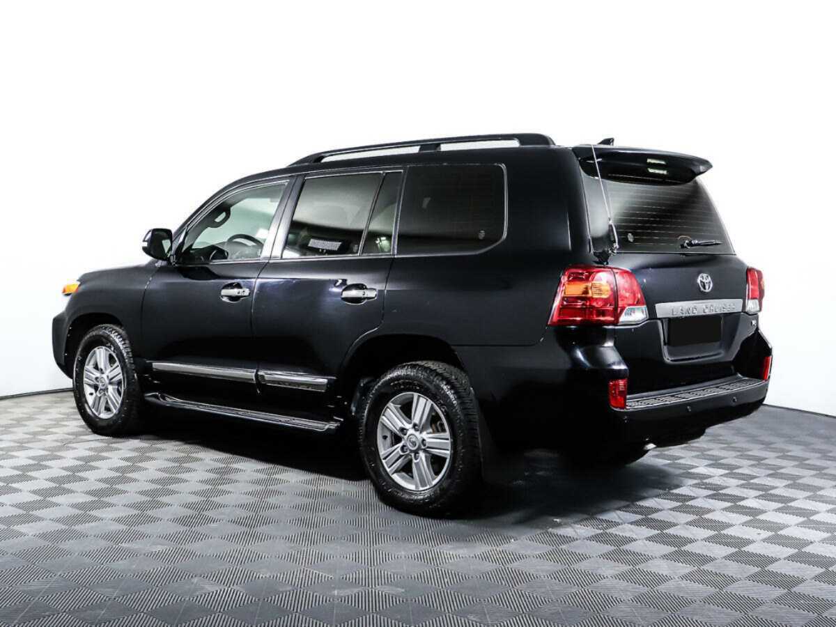 Toyota Land Cruiser с пробегом — 2014 год. Фото: #6