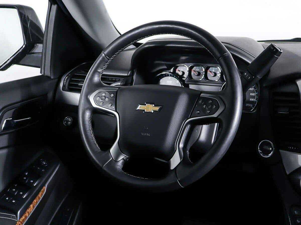 Chevrolet Tahoe с пробегом — 2016 год. Фото: #14