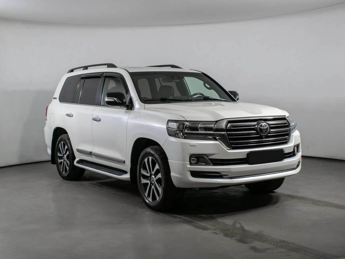Toyota Land Cruiser с пробегом — 2017 год. Фото: #2