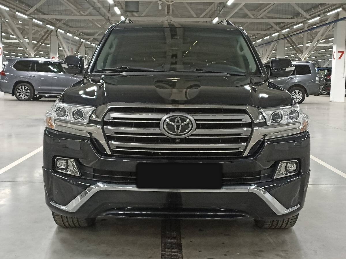Toyota Land Cruiser с пробегом — 2015 год. Фото: #1