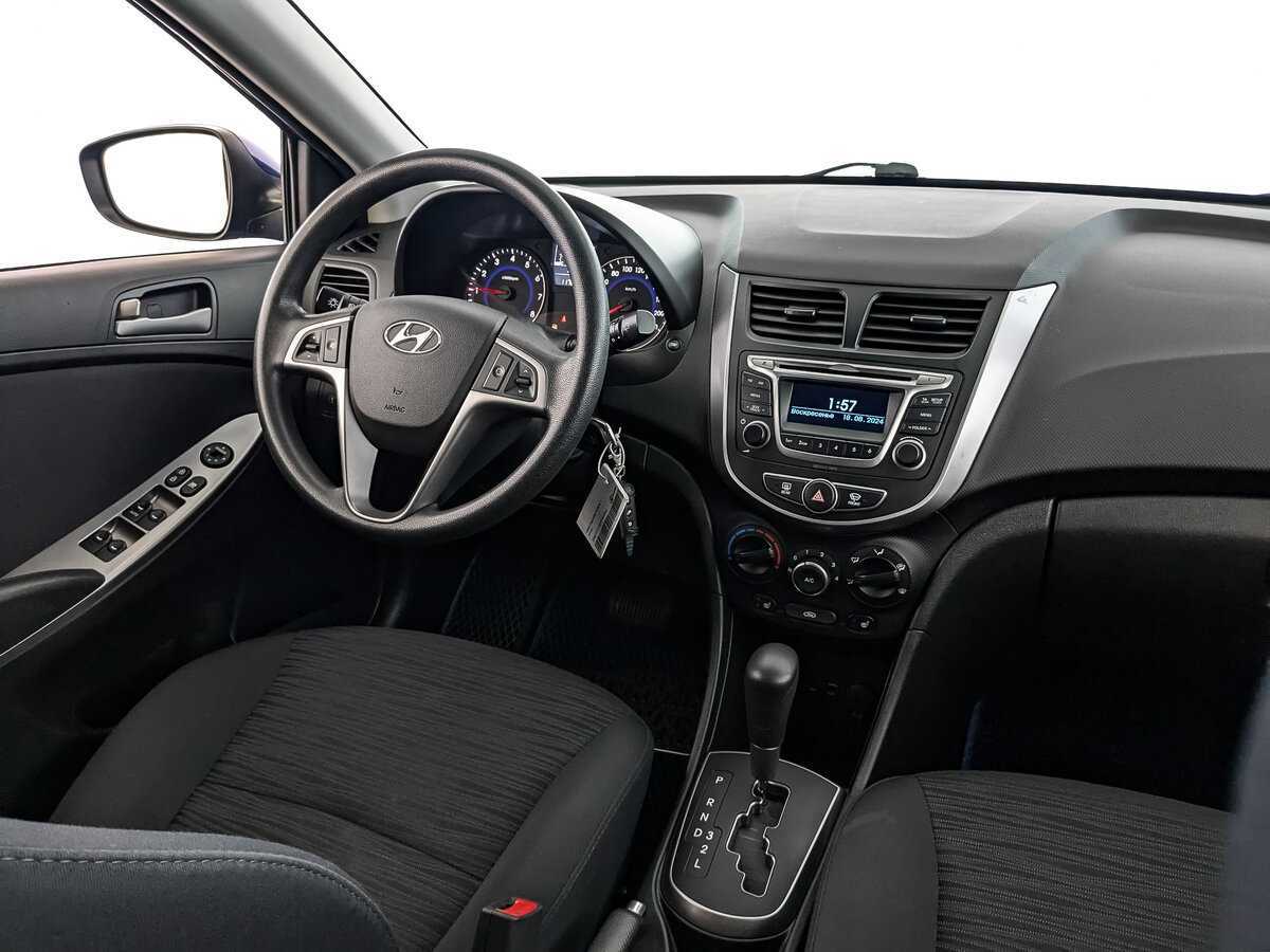 Hyundai Solaris с пробегом — 2015 год. Фото: #16