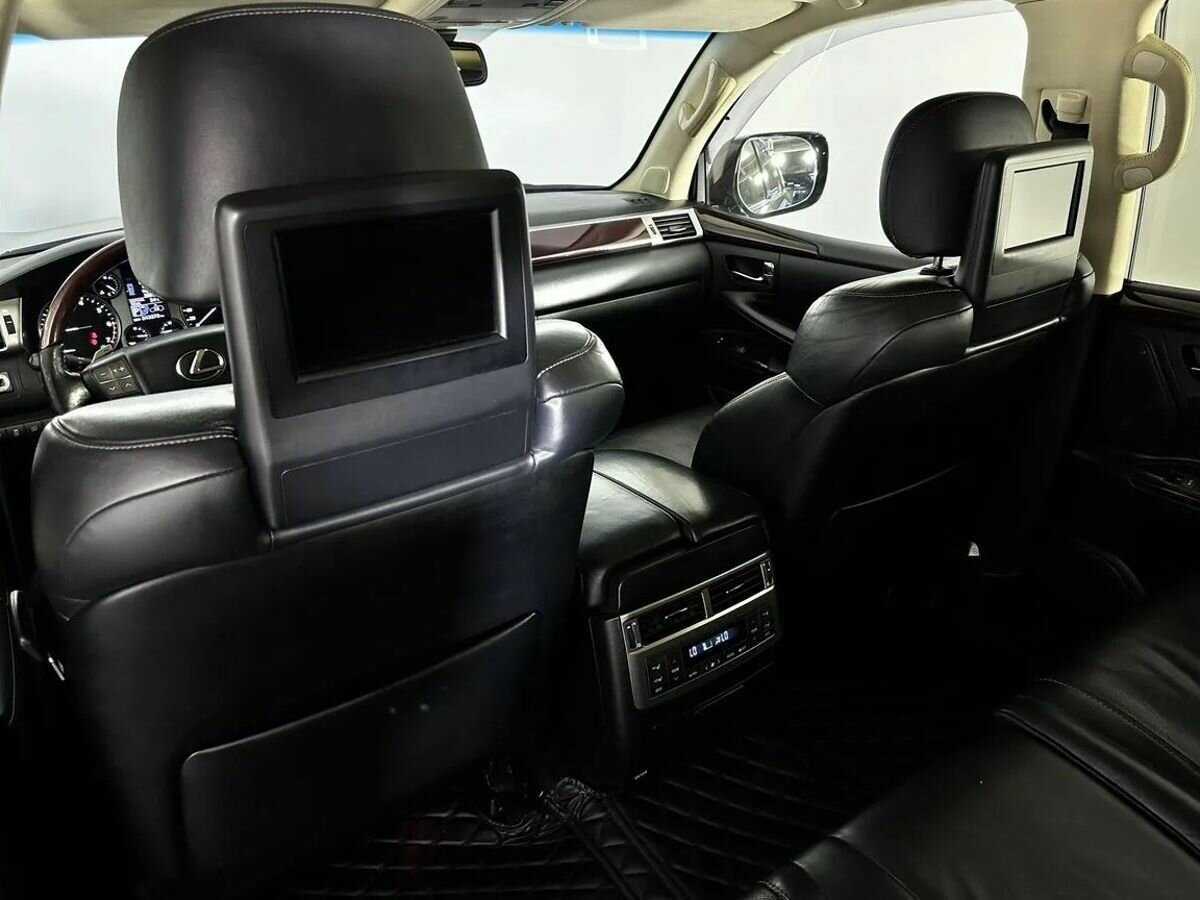 Lexus LX с пробегом — 2013 год. Фото: #13