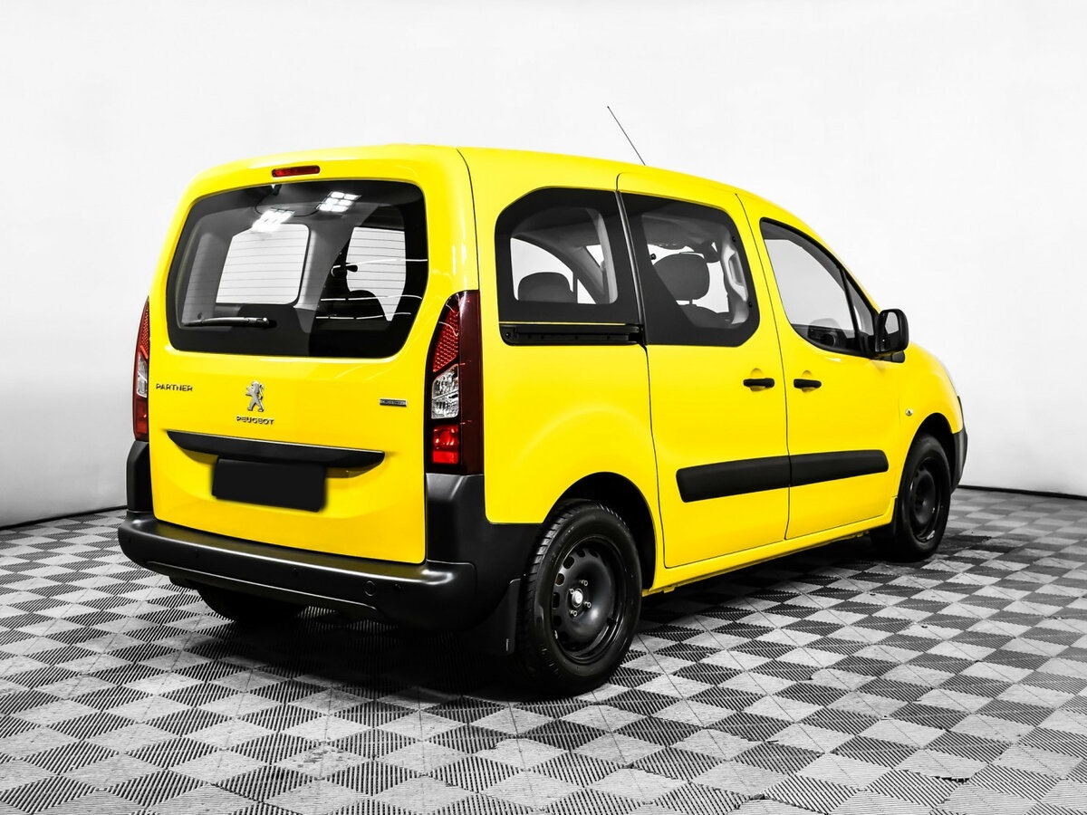 Peugeot Partner с пробегом — 2021 год. Фото: #3