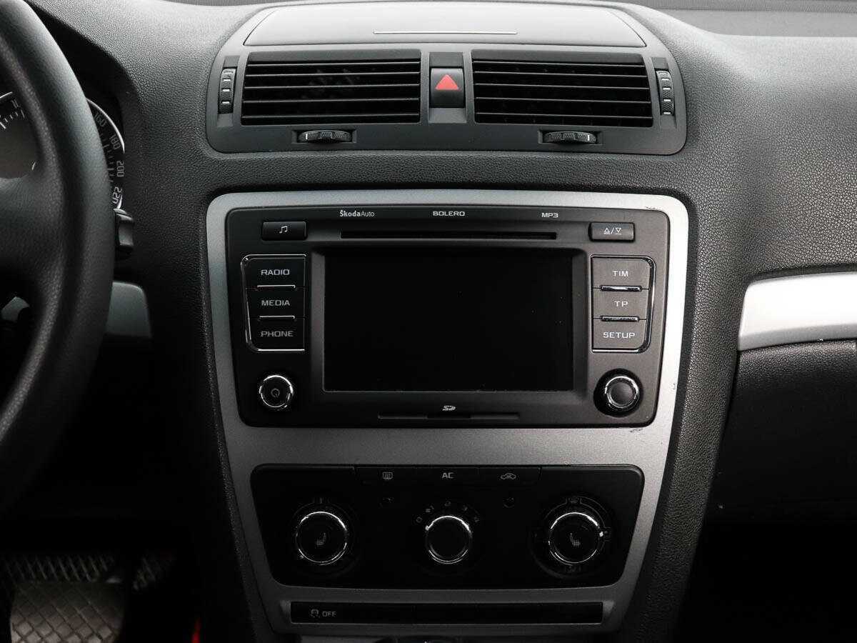 Skoda Octavia с пробегом — 2011 год. Фото: #13