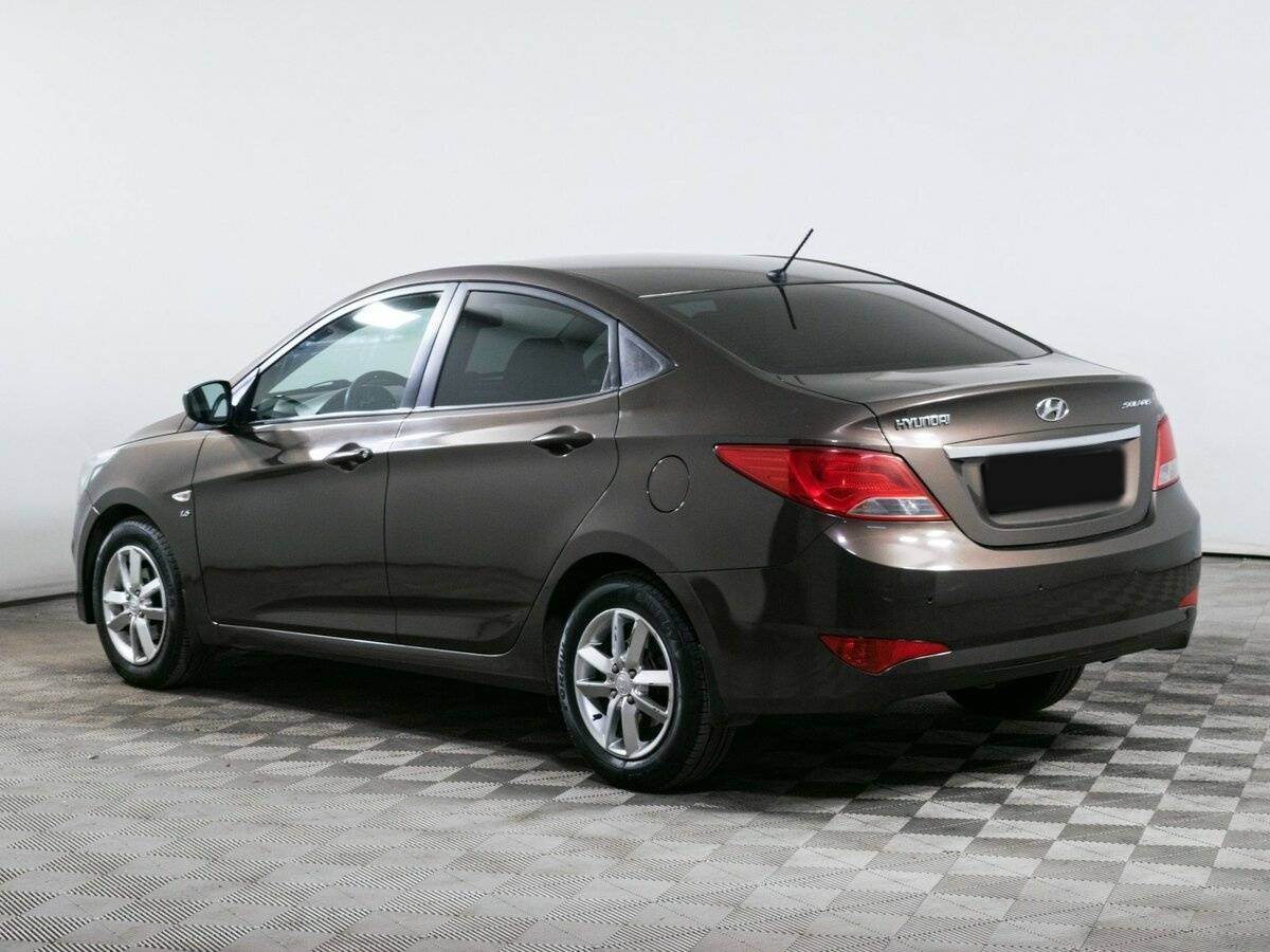 Hyundai Solaris с пробегом — 2014 год. Фото: #5