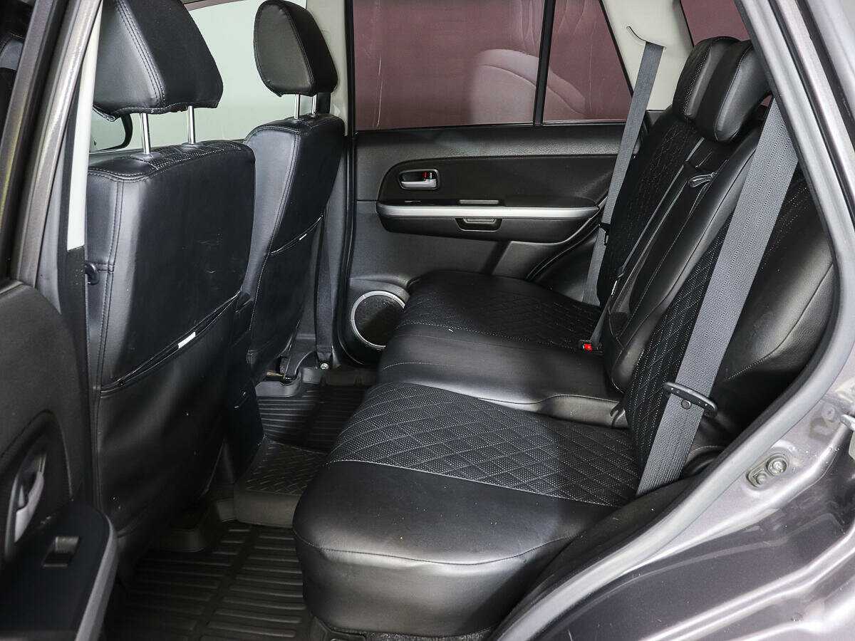 Suzuki Grand Vitara с пробегом — 2010 год. Фото: #8