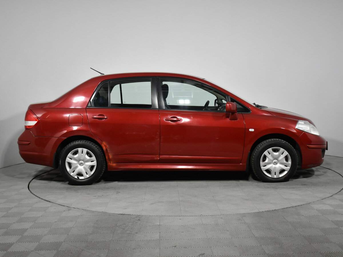 Nissan Tiida с пробегом — 2012 год. Фото: #3