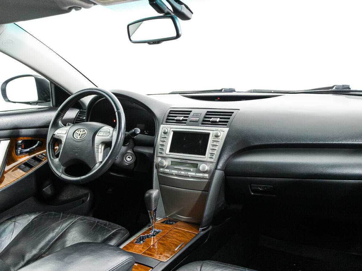 Toyota Camry с пробегом — 2011 год. Фото: #8