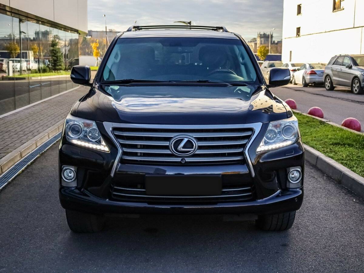 Lexus LX с пробегом — 2012 год. Фото: #1