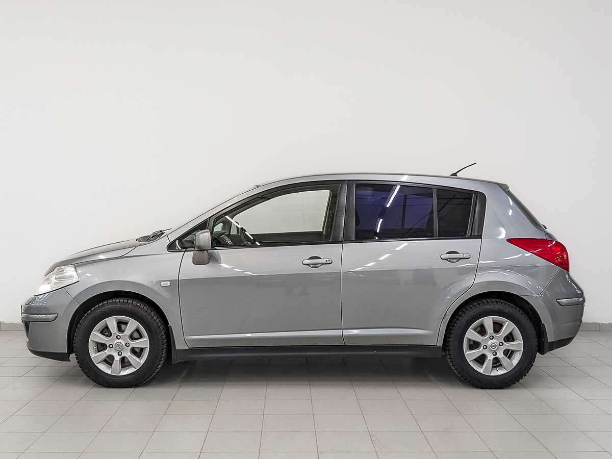Nissan Tiida с пробегом — 2008 год. Фото: #7