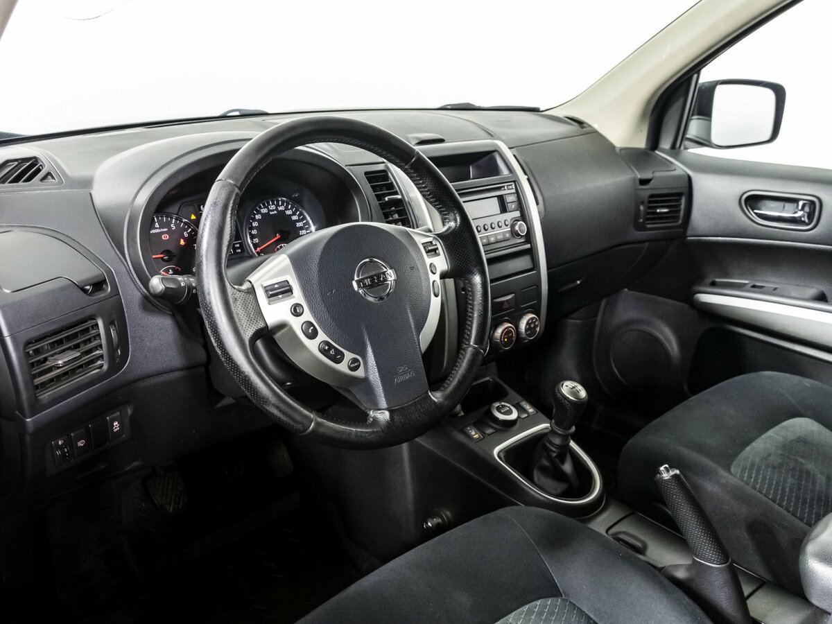 Nissan X-Trail с пробегом — 2014 год. Фото: #8