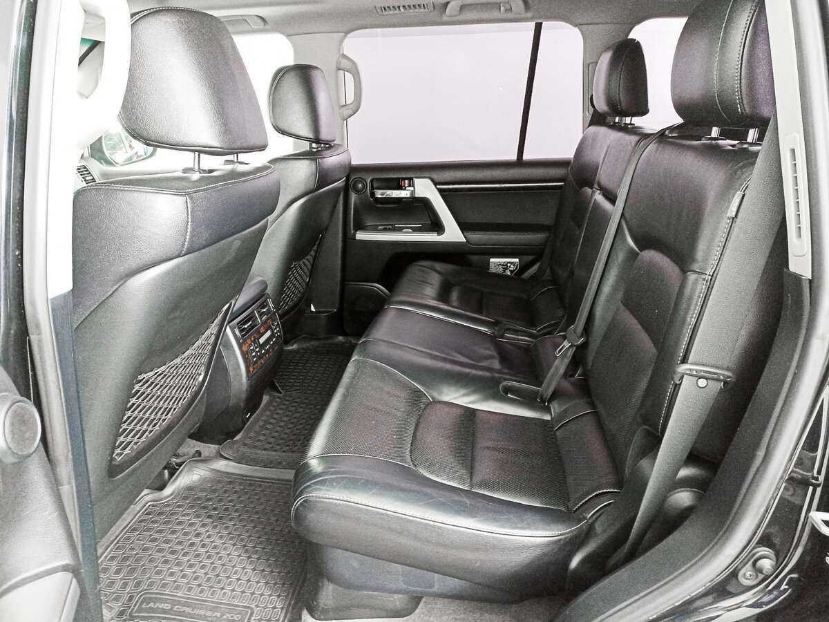 Toyota Land Cruiser с пробегом — 2013 год. Фото: #7