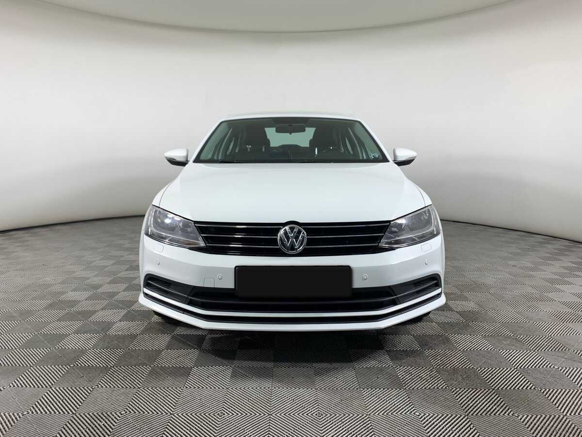 Volkswagen Jetta с пробегом — 2017 год. Фото: #1