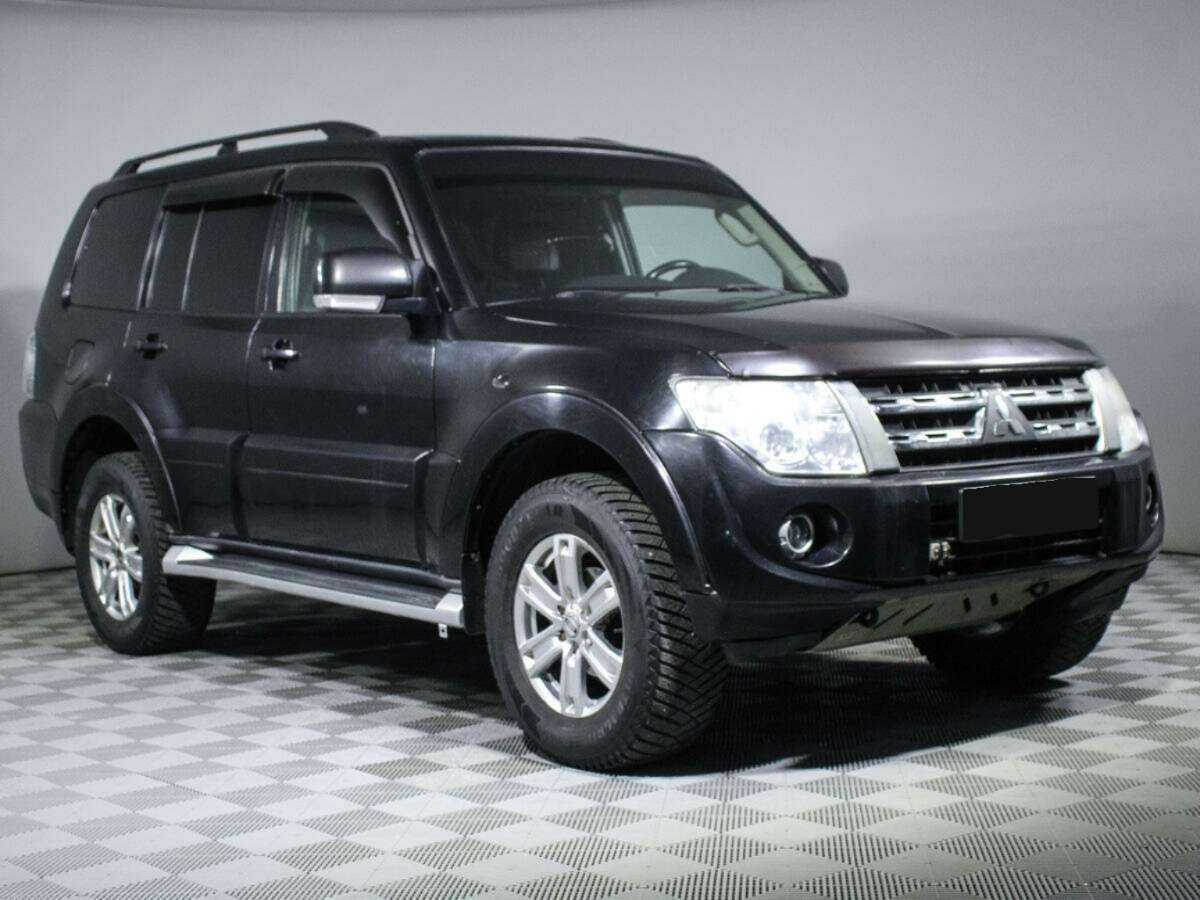 Mitsubishi Pajero с пробегом — 2011 год. Фото: #2