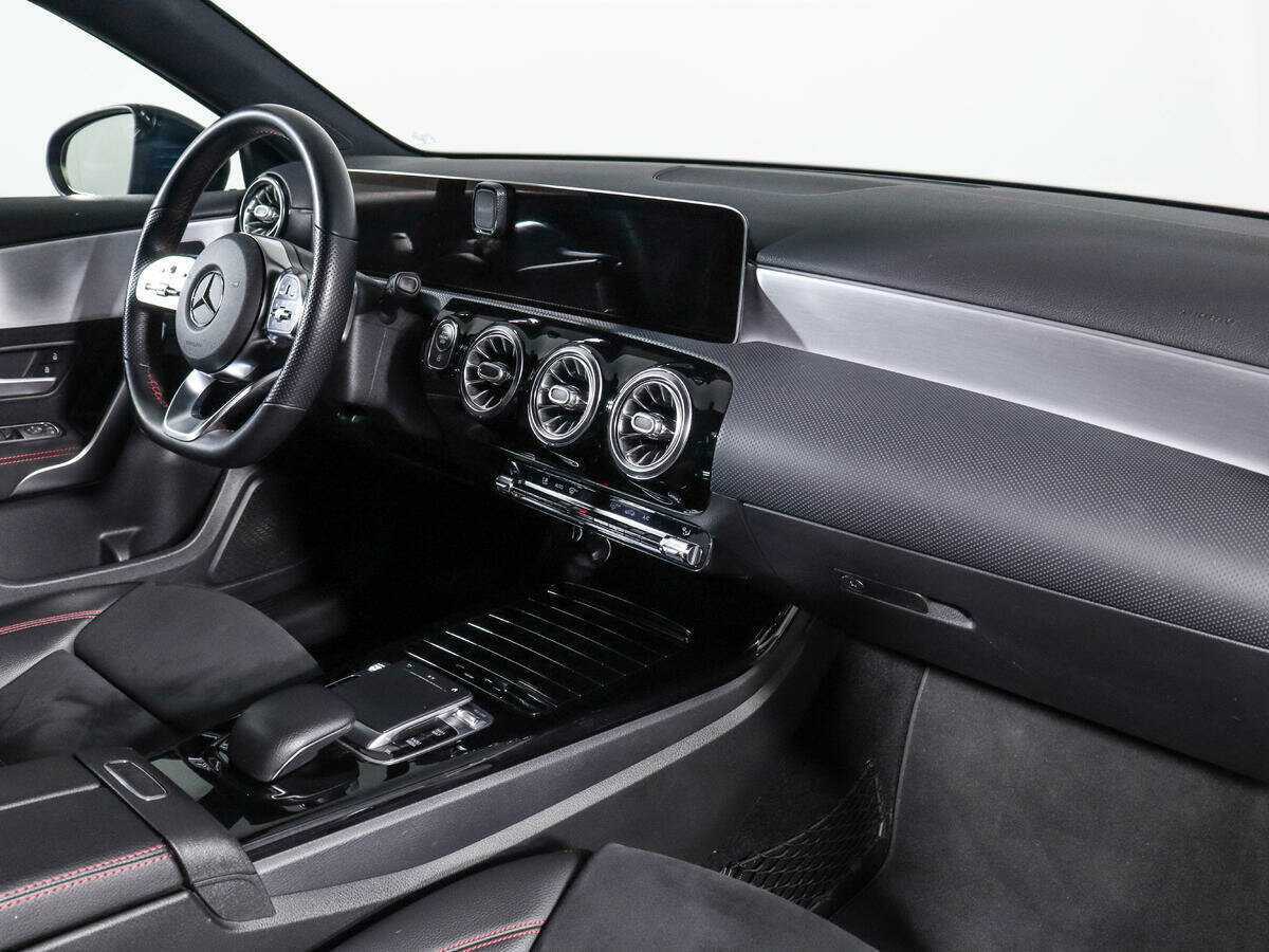 Mercedes-Benz A-Класс с пробегом — 2019 год. Фото: #8