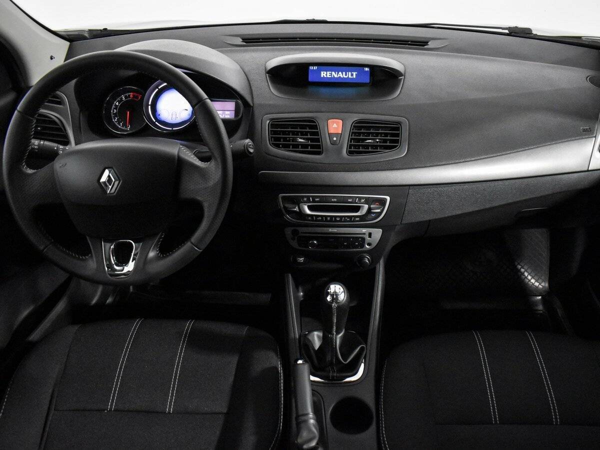 Renault Fluence с пробегом — 2013 год. Фото: #13