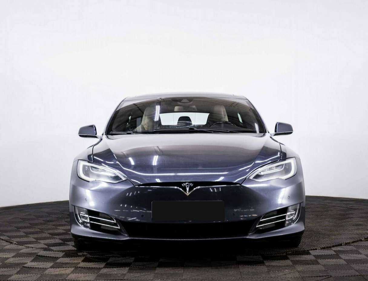Tesla Model S с пробегом — 2015 год. Посмотреть фото