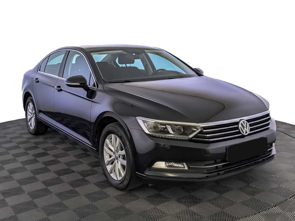 Volkswagen Passat с пробегом — 2018 год. Фото: #2