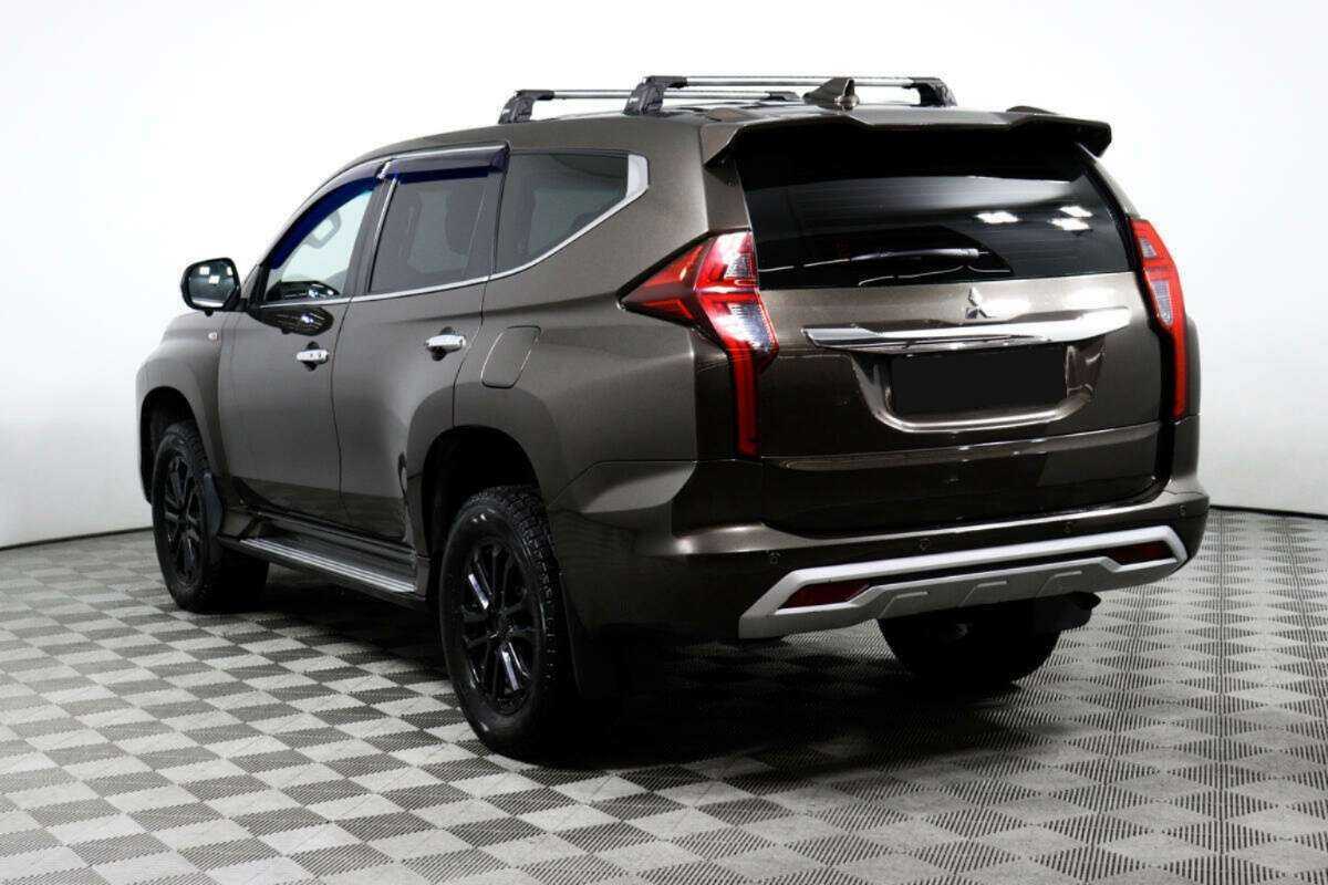 Mitsubishi Montero Sport с пробегом — 2022 год. Фото: #6