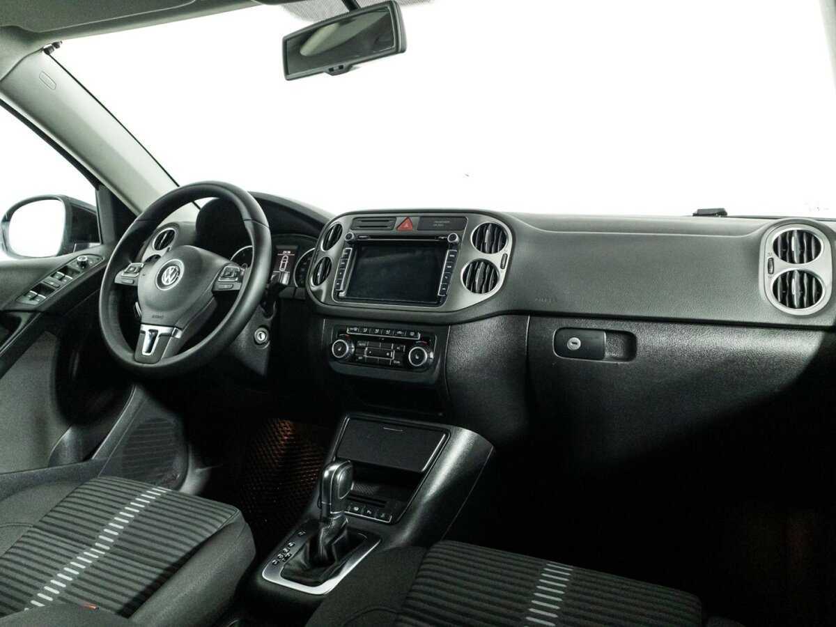 Volkswagen Tiguan с пробегом — 2010 год. Фото: #8
