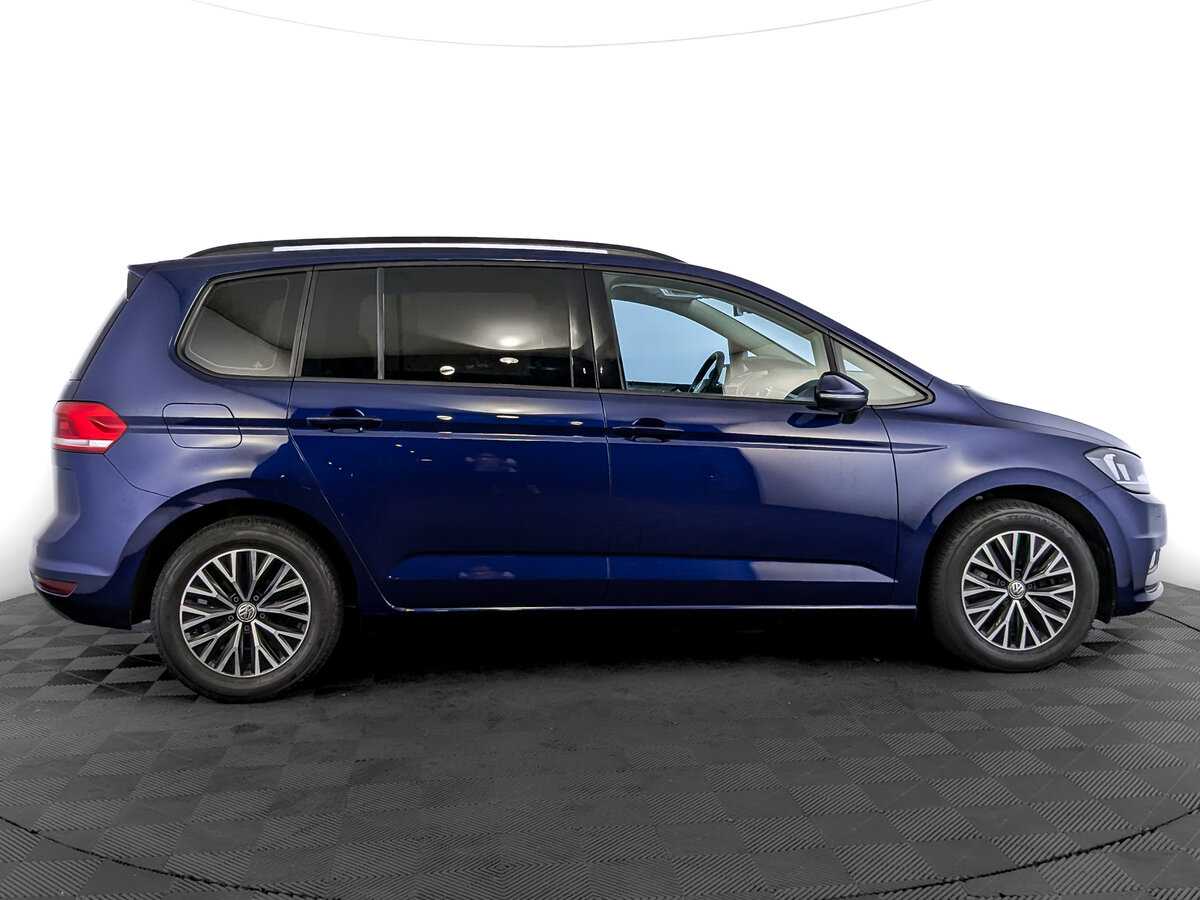 Volkswagen Touran с пробегом — 2018 год. Фото: #3