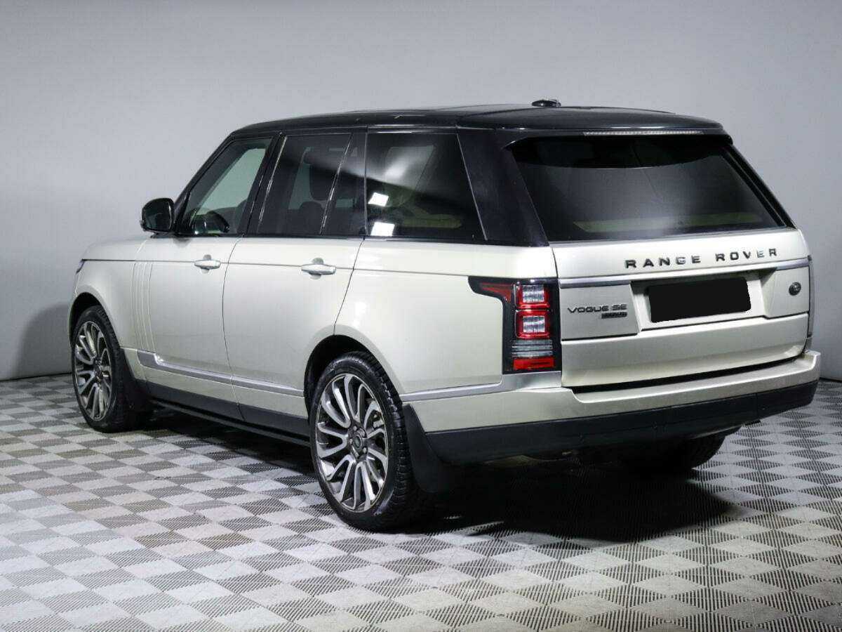 Land Rover Range Rover с пробегом — 2012 год. Фото: #6