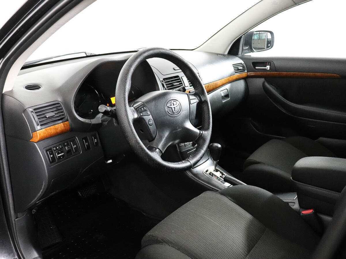 Toyota Avensis с пробегом — 2007 год. Фото: #7