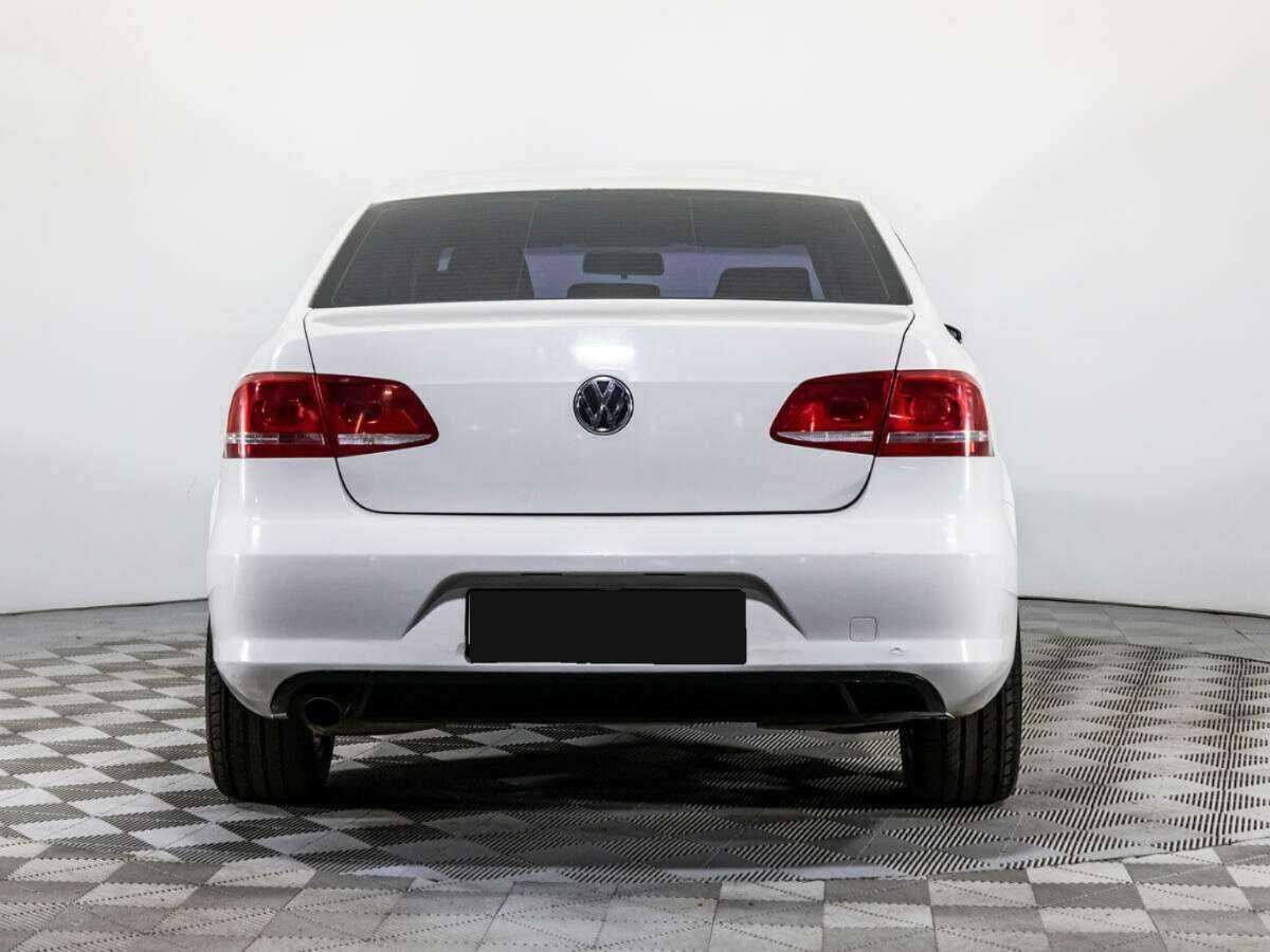 Volkswagen Passat с пробегом — 2012 год. Фото: #5