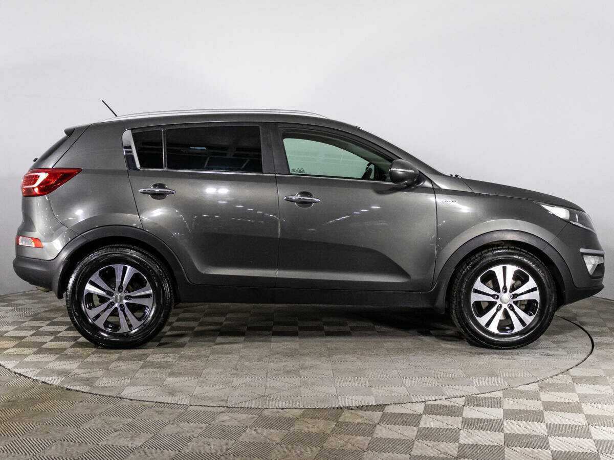 Kia Sportage с пробегом — 2011 год. Фото: #3