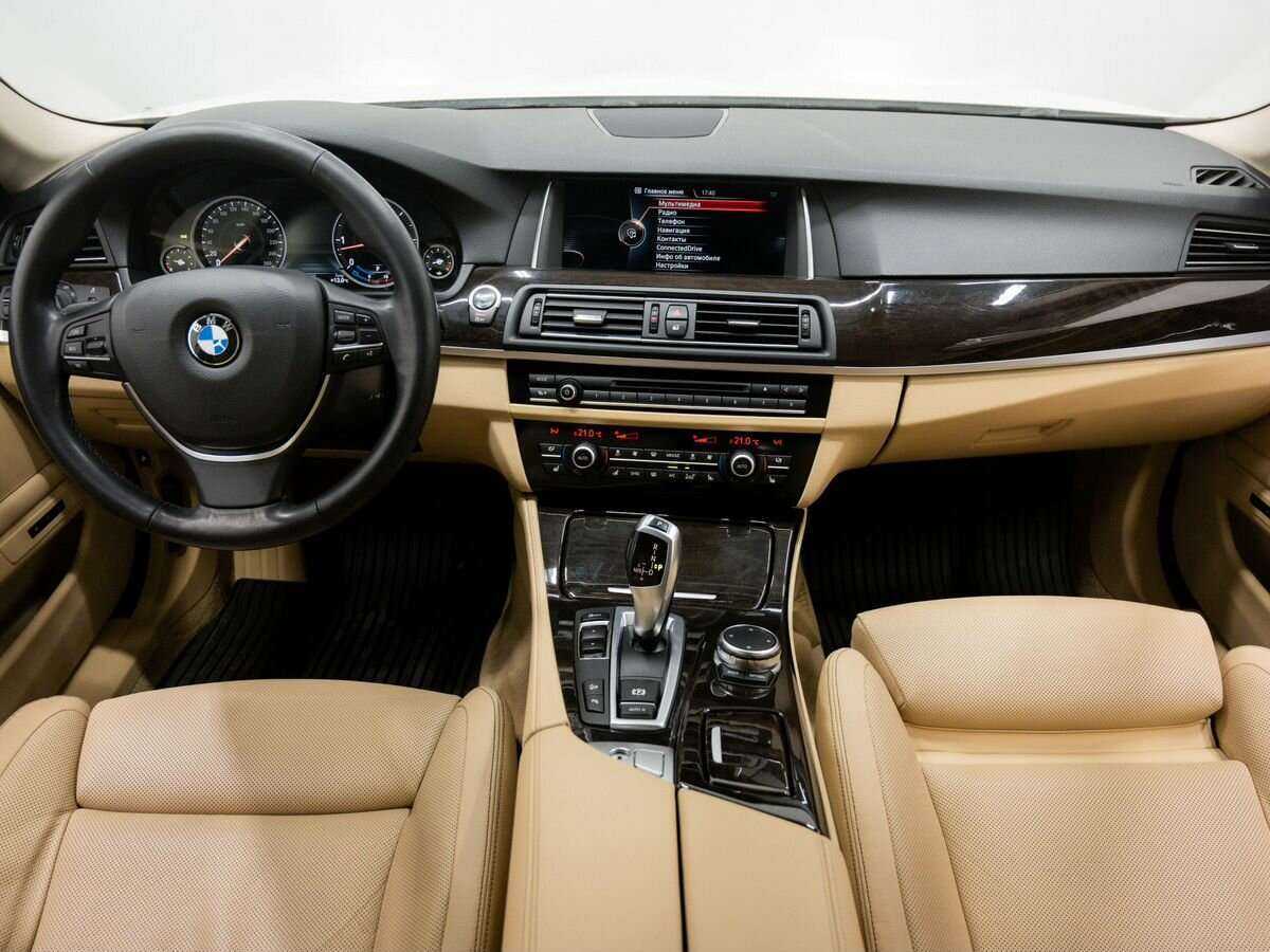 BMW 5 серии с пробегом — 2015 год. Фото: #8