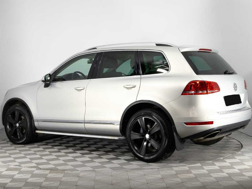 Volkswagen Touareg с пробегом — 2011 год. Фото: #6