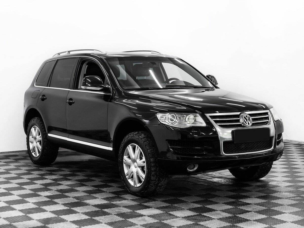 Volkswagen Touareg с пробегом — 2008 год. Фото: #2