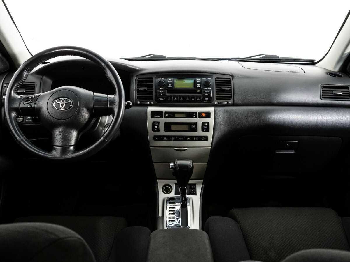 Toyota Corolla с пробегом — 2005 год. Фото: #7