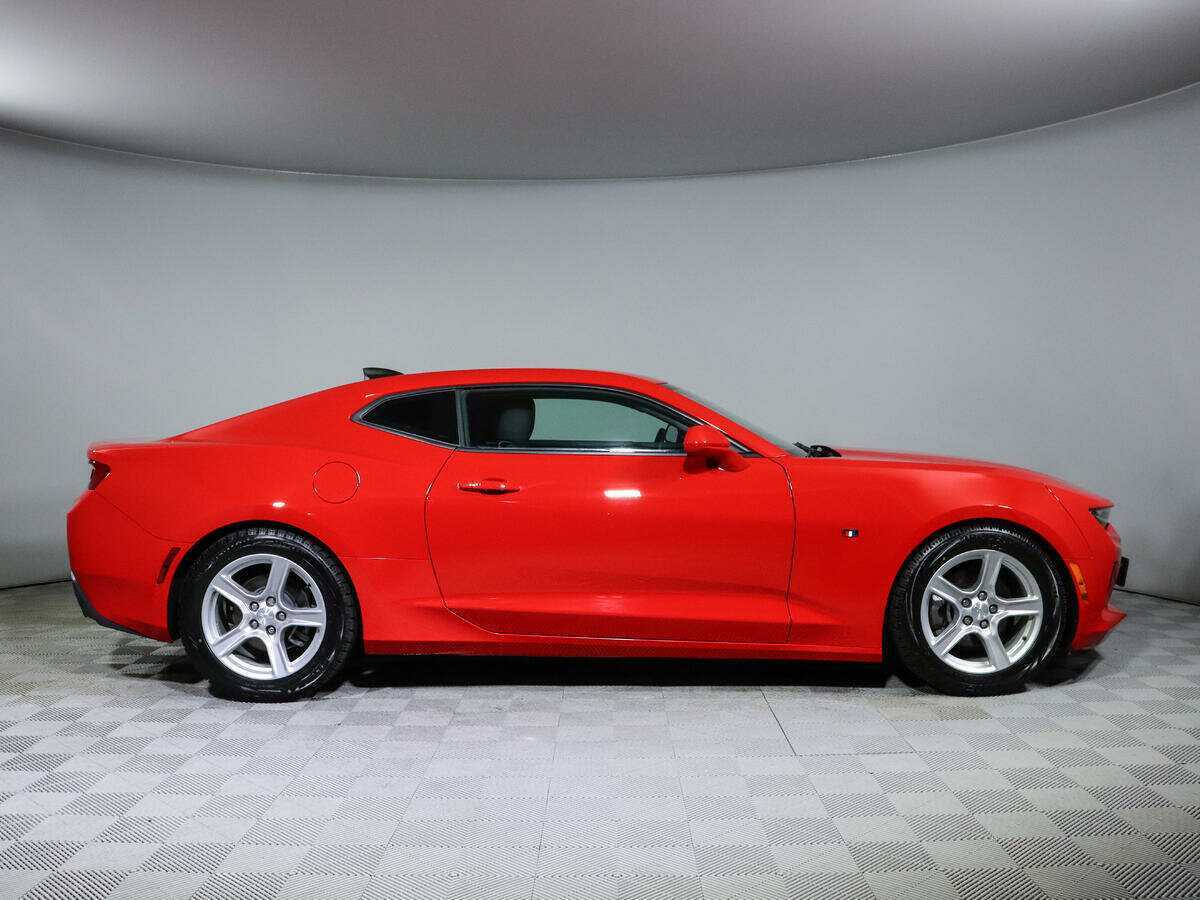 Chevrolet Camaro с пробегом — 2016 год. Фото: #3