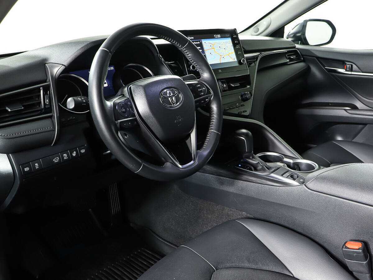 Toyota Camry с пробегом — 2021 год. Фото: #13