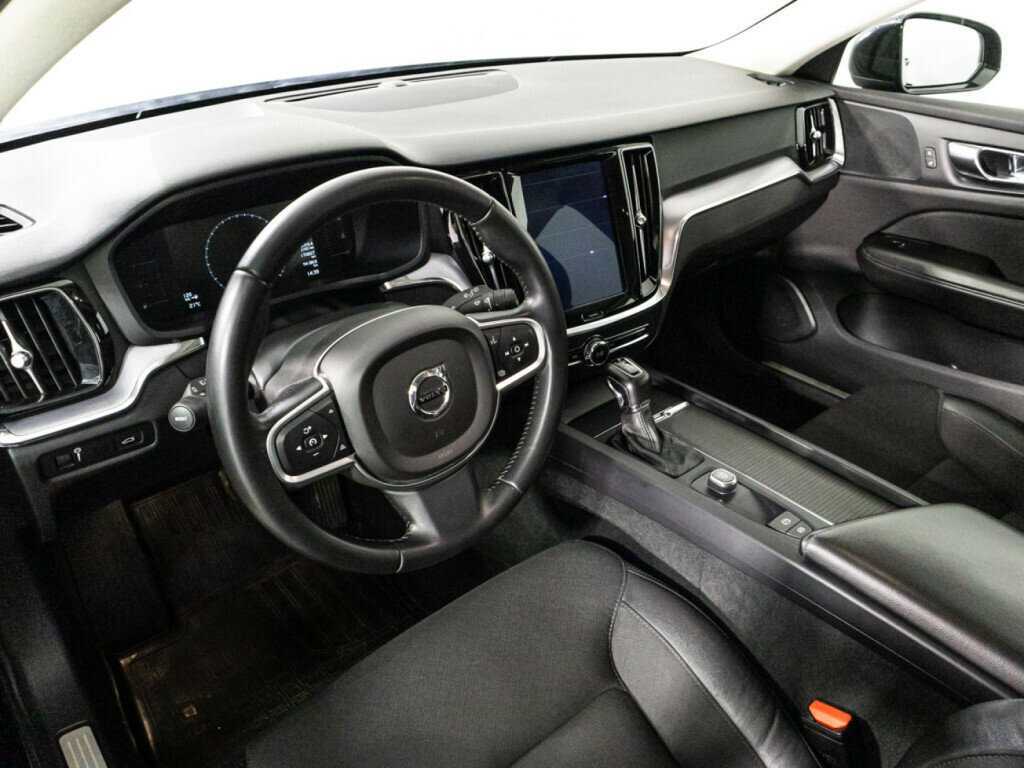 Volvo V60 с пробегом — 2018 год. Фото: #10