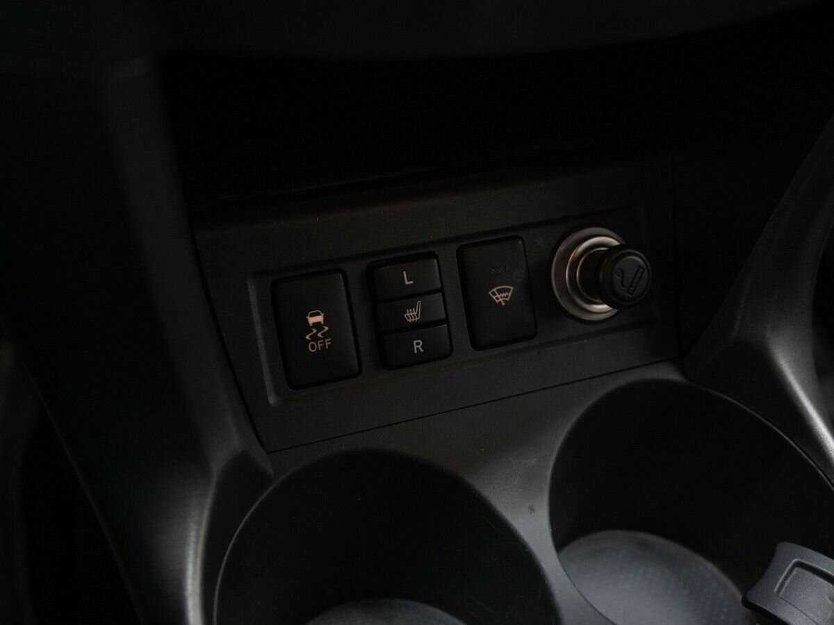 Toyota RAV4 с пробегом — 2011 год. Фото: #23