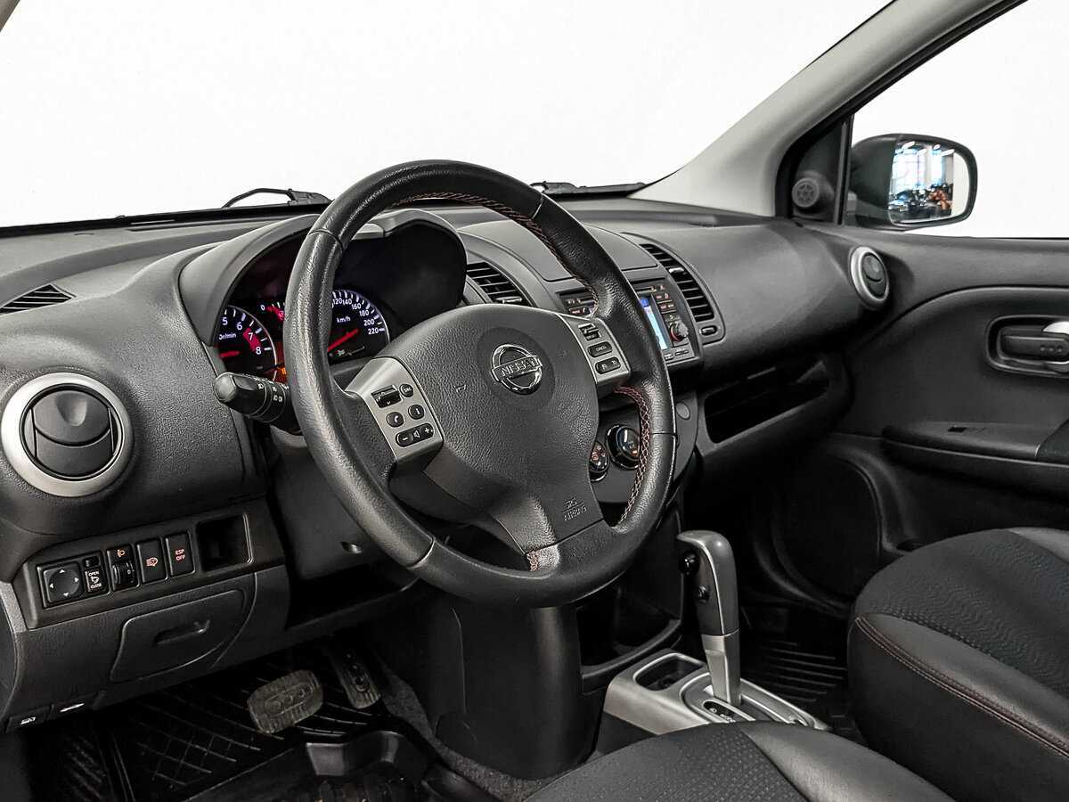 Nissan Note с пробегом — 2011 год. Фото: #14