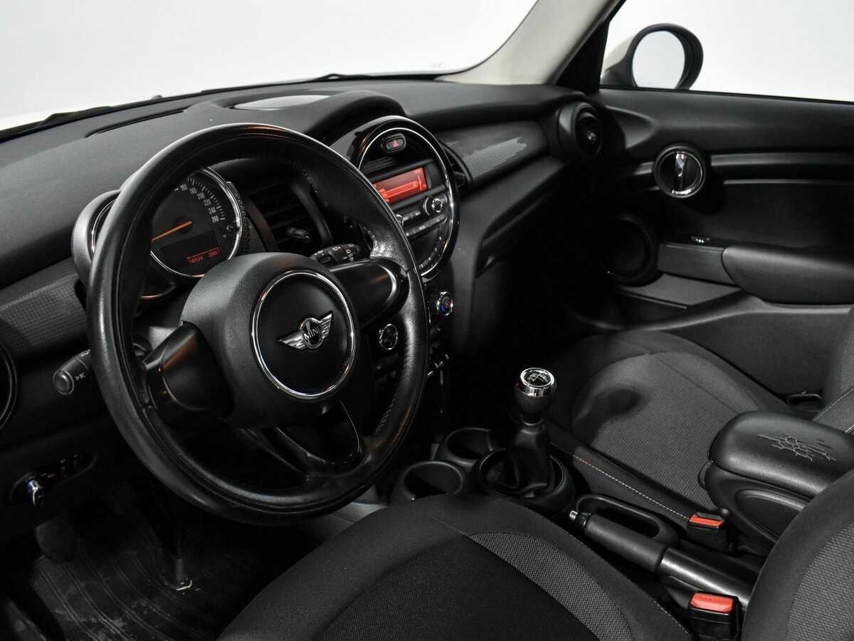 Mini Hatch с пробегом — 2015 год. Фото: #8
