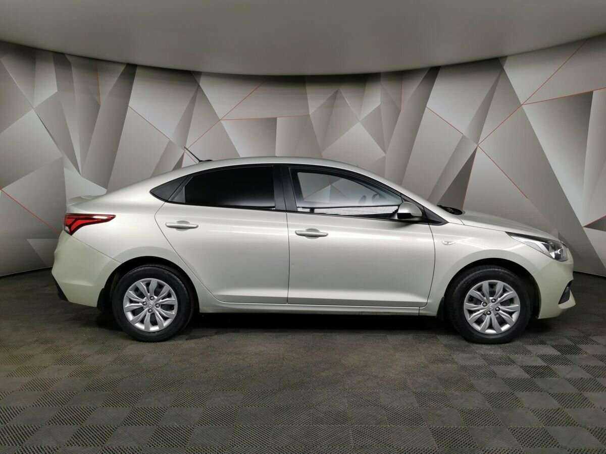 Hyundai Solaris с пробегом — 2017 год. Фото: #5