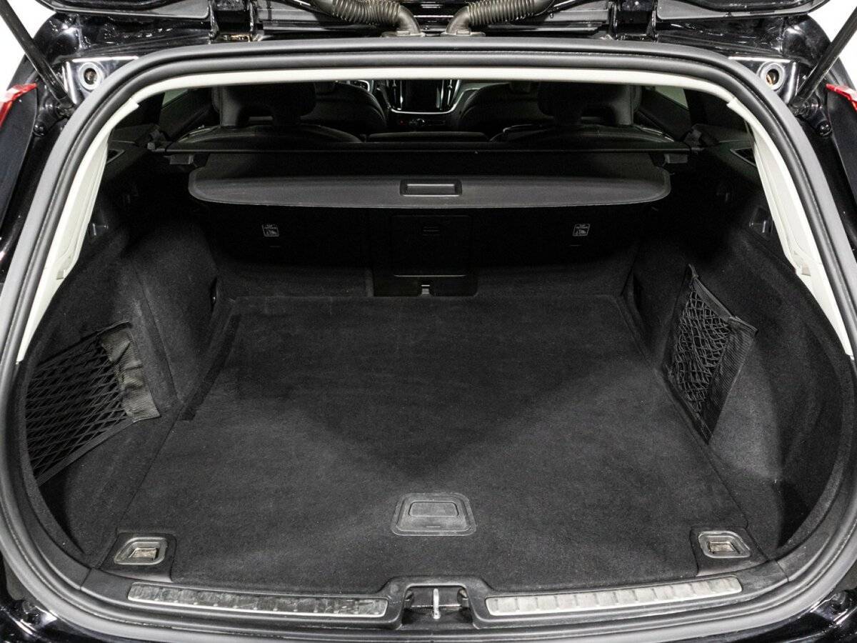 Volvo V60 Cross Country с пробегом — 2019 год. Фото: #14