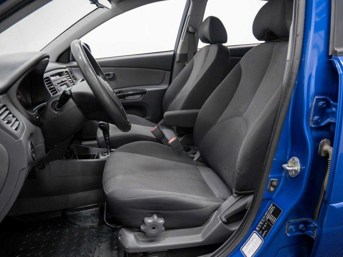 Kia Rio с пробегом — 2011 год. Фото: #12